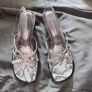 Naturalizer heels low heel 6M